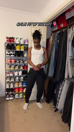 Stylish Crocs Collection: Colorful Summer Fits and Outfit Inspiration