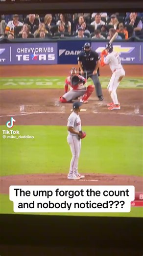 This is the craziest at bat sequence ever