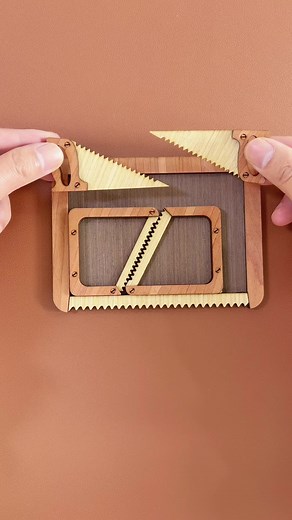 Mastering the Four Saws Puzzle