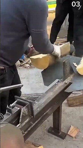 the process of splitting a tree trunk with a tool