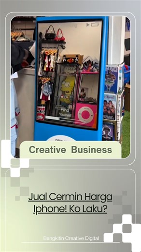 Berhenti beli barang boring! Toko di Atlanta ini bukti kalau 'Nostalgia' adalah barang dagangan paling mahal tahun ini. @goodtimes.atlanta gak cuma jualan baju bekas, tapi mereka jualan "kiblat" estetika Y2K lewat produk viral mereka, iReflect Mirror. Kuncinya satu: Experience is everything. Mereka gak cuma jual barang, tapi jual spot foto yang bikin orang sukarela promosiin toko mereka di sosmed. Gimana menurut lo, konsep toko "Curated Experience" kayak gini bakal laku keras gak kalau dibawa ke