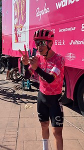 Our youngest vs our oldest rider at the Vuelta 🤣 Take ur two AMACX bars and get going 😂😅✌️ #efprocycling #lavuelta | EF Pro Cycling