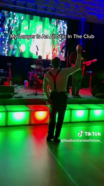 All star in the courtroom and on the dance floor 🤩 #lawyer #allstar #smashmouth #dancefloor