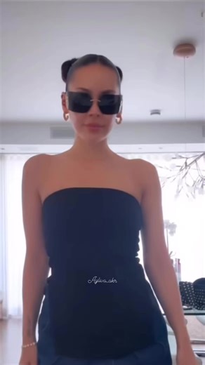 She's driving us crazy🫦 This is my Girl @A Y L I V A🎙