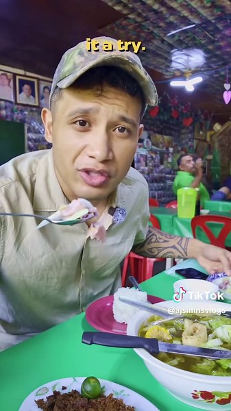 Foreigner trying Sana’s Original Kabawan in Davao City Philippines for some authentic filipino food. You should come here! #philippines #filipinofood #foodtravel #philippinestiktok #philippines🇵🇭tiktok #filipino #foodvlogger #foodvlog