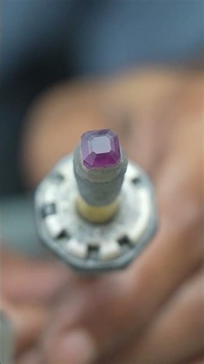 Natürlicher Purpur-Granat im Oktagonschliff 💜 | Zeitlose Eleganz in Perfektion; #shorts #gemstone