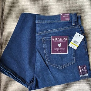 Gloria Vanderbilt Amanda Jeans, Madison Wash