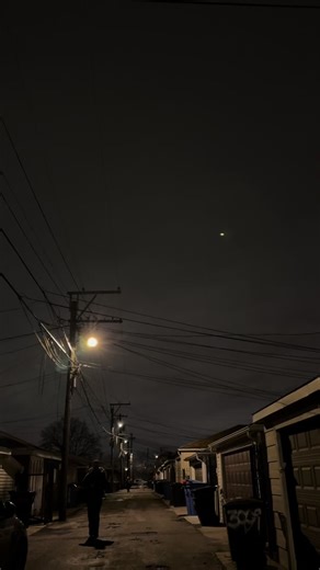 Triple 25s big bore cakes #illpyros #chicago #fireworks #pyro #pyroheads #pyroprincess #pyroisnotacrime #porky #julibee #yanks #25s #bigbore #boomboom