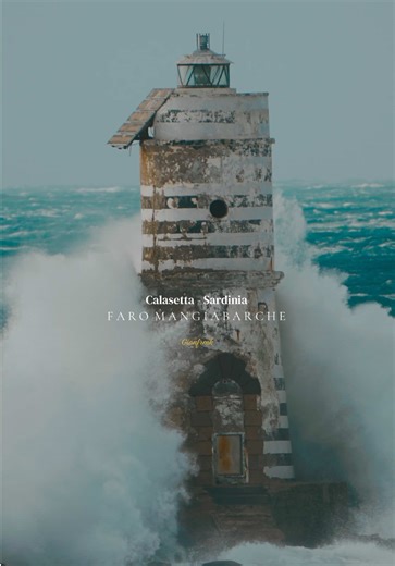 Mareggiata con raffiche di maestrale oltre i 100km/h presso il Faro Mangiabarche di Calasetta. La ripresa è stata davvero complessa per via del fortissimo vento, nonostante ciò emozione fortissima. #calasetta #sardegna #faromangiabarche #mistral #storm