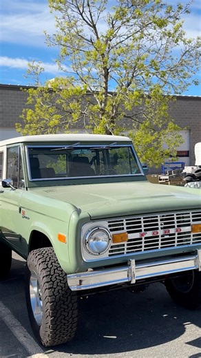 911K views · 21K reactions | 1977 Ford Bronco. A restoration gone wrong #ford #autoshop #autorepair #carrepair | Dave's Auto Center | Facebook