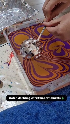 1.3K views · 453 reactions | Sound up . Precision Christmas Bauble Water Marbling . Pop over to my YouTube channel for free tutorials. Link in comments. . . . .#christmascrafts #seasonalcrafts #seasonaldecor #ornaments | Raynbow Crow Studios | Facebook