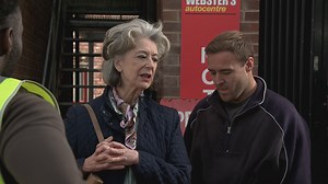 159K views · 1.2K reactions | TONIGHT AT 7.30PM (1 HOUR EPISODE) Evelyn urges Jade to take Michael for a drink to thank him for giving Hope such a lovely afternoon. But what cunning plan does Evelyn have in mind? 樂 #Corrie | Coronation Street | Facebook