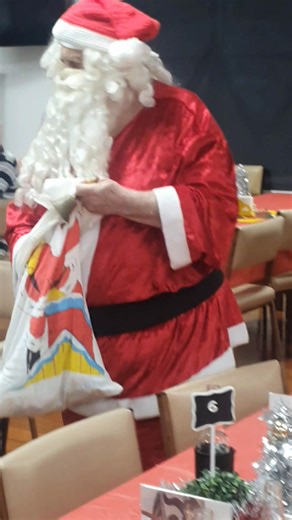 Wonderful dinner at Boronia Lawn Bowls Club celebrating Christmas, with a special appearance by Santa. | Boronia Lawn Bowls Club
