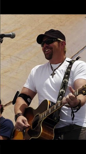 Remembering Toby Keith: The Voice That Defined a Generation