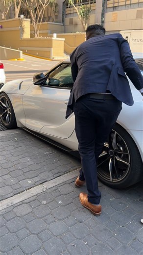 Julio 🦯 on Instagram: "Is that a... Is that a .... Supraaa?"