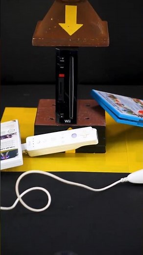 Nintendo Wii vs Giant Smasher — Pure Crushing ASMR 🎮💥
