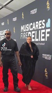 Kanye West e Bianca Censori ai Grammy Awards 2025.[📹: TheHollywoodReporter] …#ye #biancacensori #grammys | Valeria Titova