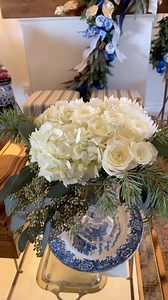 1.6K views · 110 reactions | Here are some helpful tips for your holiday flower arrangements. If you want your fresh flowers to last longer e sure to follow these simple instructions . . . . #christmas #christmastips #christmasdesign #floral #florals #floraldesign | Ramon - at HOME | Facebook