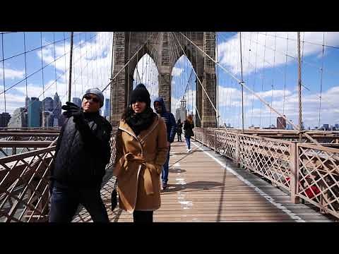 ⁴ᴷ Walking Across the Brooklyn Bridge to Manhattan in New York City