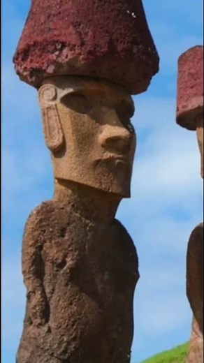 What’s Carved on the Back of the Easter Island Moai Statues? 🤔🤓