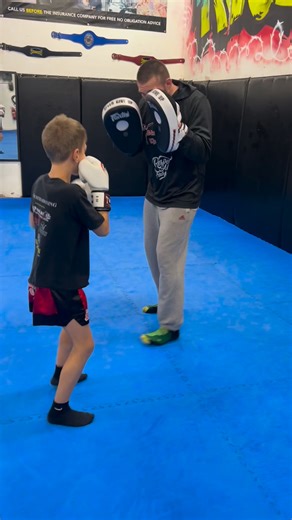 Luca’s weekly 1-1 is always pure quality. He’s one of those kids who make thai boxing look easy🔥🙌🏻 come and join us for classes this evening! Beginners kids thai 4.30pm Advanced kids thai 5.30pm Sprints training at 6pm before thai class Adults thai 6.30pm | Skem Muay Thai & Martial Arts Centre Ltd