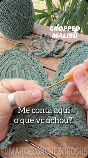 Marcelo Nunes Croche on Instagram: "Buenos diasss🙌🏼😊 Uma ótima quarta-feira pra todos por aqui!😍 Assista a Vídeo Aula completinha deste trabalho no meu canal😍 Pesquise lá no YT por: “Top Cropped Malibu em Crochê Marcelo Nunes” Passo a passo fácil e completo, com orientações para adaptar o modelo ao tamanho que você quiser. Me conta nos comentários o que você achou ?Vou amar ler o seu comentário 👇 Feito com 🧵 Fio EuroRoma Especial (esp. nº 3) @fioseuroroma Agulha 2,5 mm Cor Esmeralda Grand