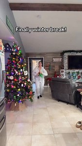 What’s my favorite word!? 🎄 🎅🏼 | Erica Coffelt