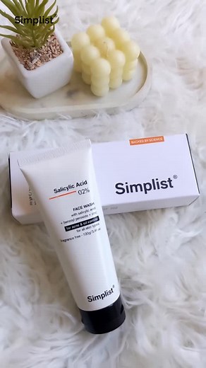 Simplist on Instagram: "Struggling with acne, excess oil or clogged pores? Meet the face wash made to fix it 💚 Our 2% Salicylic Acid Face Wash, powered by: ✔ Salicylic Acid — unclogs pores ✔ Benzoyl Peroxide — fights acne ✔ Zinc PCA — controls oil & reduces shine Gentle enough for daily use. Effective enough for real, visible results ✨ Perfect for oily & acne-prone skin. #SimplistSkincare #AcneControl #salicylicacidcleanser #simplist"