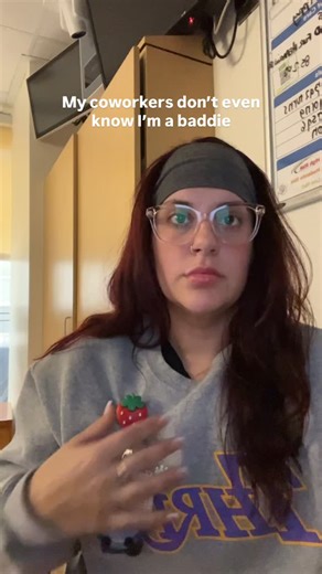 Justine Fasone on Instagram: "Or that I even have style 🤷🏻‍♀️ I’m Adam Sandler in this bishh"