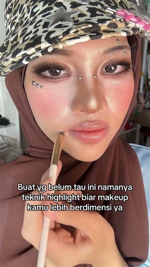 #makeuptutorial #makeupking #makeup #beautytiips #beautyinspiration #beautyhacks #beautoday #makeupa