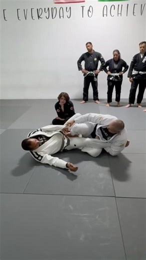 Straight foot lock setup after sweep - Control before the finish 🔥🥋 #bjj #jiujitsu #grappling