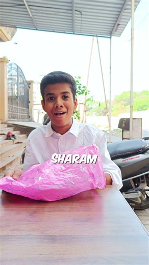 EATING HOME FOOD IN RESTRO😱 #challenge