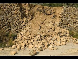 Sustained landslide, rocks, stones falling, low frequency rumble sound effect free for use