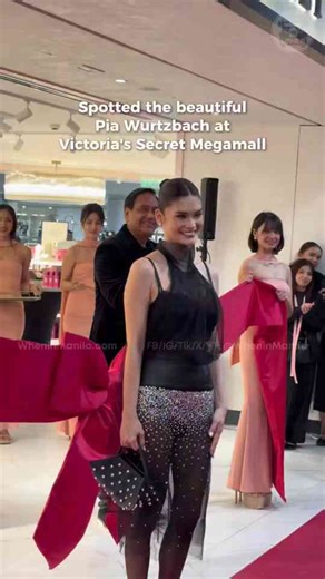 Pia Wurtzbach opens Victoria’s Secret at SM Megamall in style