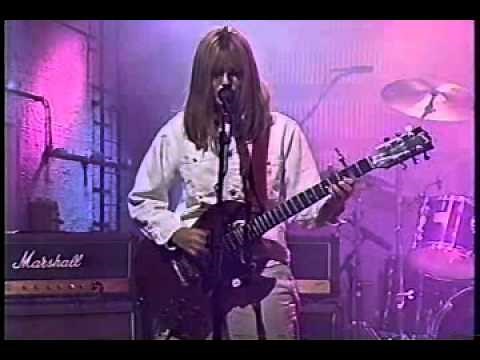 The Juliana Hatfield 3 - 'My Sister' live on Conan, 1993-09-30