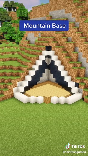 Building a Stunning Mountain Base in Minecraft