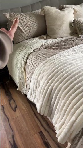 Oversized King Comforter Review – Best 2026 Boho Farmhouse Bedding Set (Oatmeal Tufted Design) ✨🏠