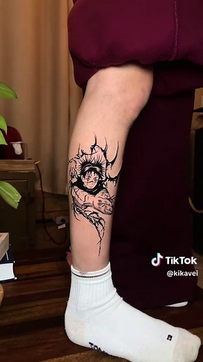 Kika vai fazer tatuagem pequena