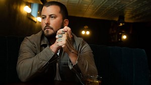 Tyler Farr returns with new EP Only Truck in Town