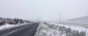 63K views · 996 reactions | Snow falling on the Bo-Swaarmoed Pass near Ceres, Western Cape. | Snow Report SA | Facebook