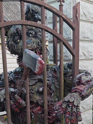 Springtrap is acting like a fly in a web lol #springtrap #fnaf #fivenightsatfreddys #cosplay #meme movie version springtrap cosplay costume suit testing