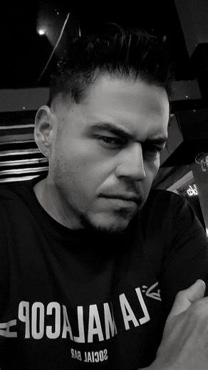 Videos de Demonweyo (@demonweyo) con “Asthenia - blink-182”