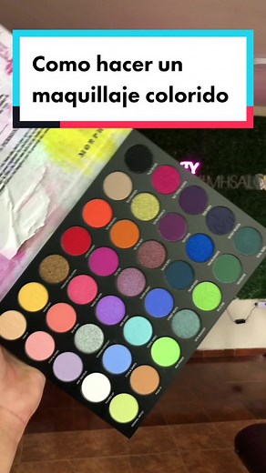 Cómo hacer un maquillaje colorido: Tutorial paso a paso