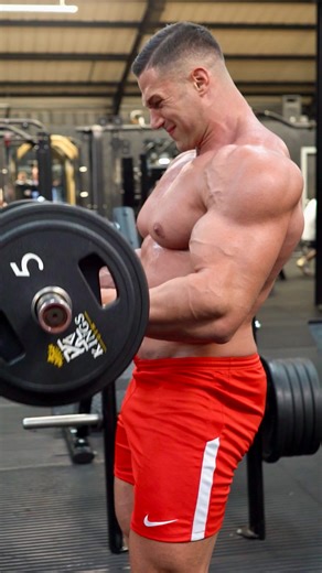 Gym hlHack - Partial Reps. Try partial reps as a training technique to handle more weight and overcome plateaus. Focusing on the lower portion of movements like lateral shoulder raises allows you to use heavier weight. And partial reps can serve as an effective pre-exhaust method before moving to full reps with lighter weight. Implement partial reps by targeting specific ranges of motion, combining upper and lower portions, or adding them at the end of sets to fully exhaust muscles. #gymtips #gy