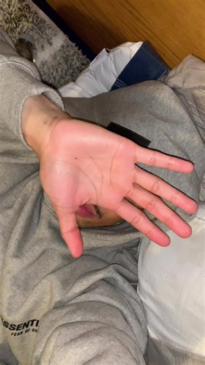 Magical Hand Movements in a Relaxed Setting