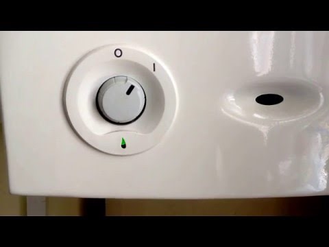 WB 18Ri Green star flashing blue light