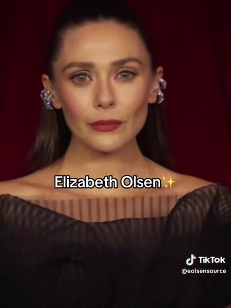 Exclusive Red Carpet Interview with Elizabeth Olsen