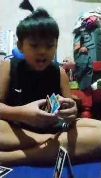 making pyramid using uno cards