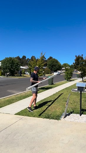 My most favourite time of year! LETS DECORATE! 💡 🎄 Christmas Light Arches #christmaslights #christmasdecorations #christmaslightarches #howto #diy #christmas2025 #decoratewithme #viral #viralvideo | Lauren Louise Mackie