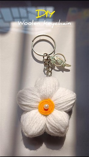 DIY Woolen Flower Keychain #shorts #youtubeshorts #woolencraft #diy #keychain